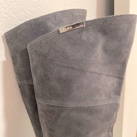 Vintage Calvin Klein suede boots - Picture 7 of 15